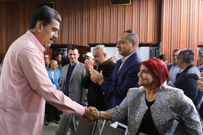 Maduro designa a una nueva ministra de turismo 